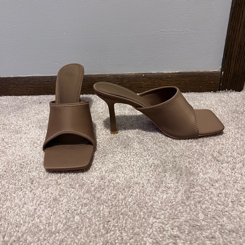 Olive mules